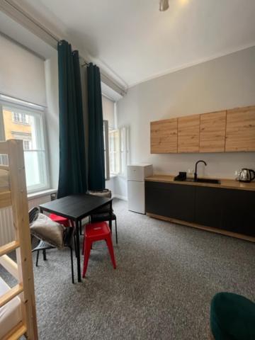 Hostel Plac Kolegiacki Познань Екстер'єр фото