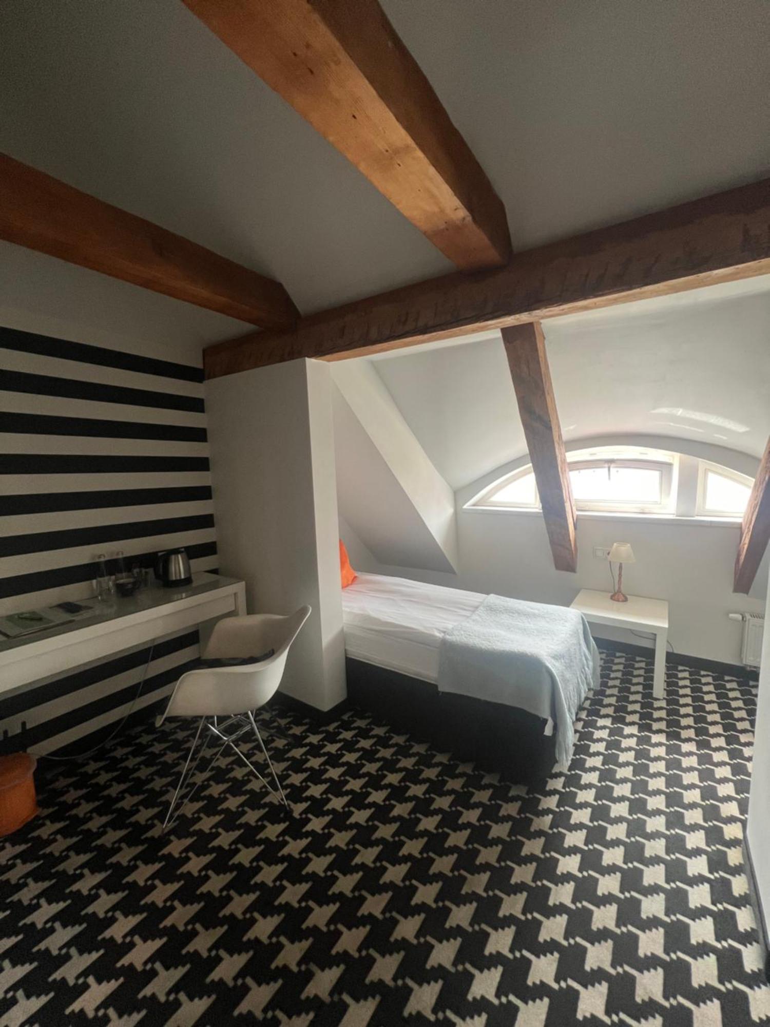 Hostel Plac Kolegiacki Познань Екстер'єр фото